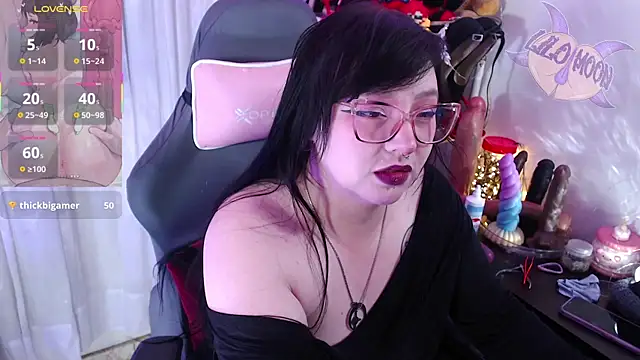 LiloMoon69 online show from October 12, 1:43 pm