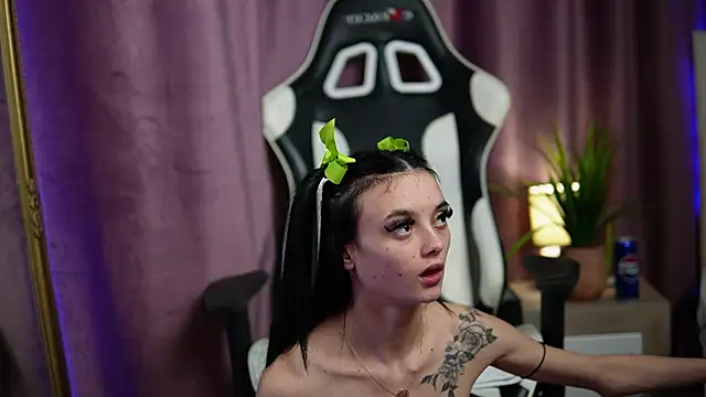 RachelRave online show from January 15, 3:33 am