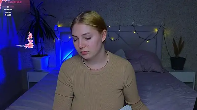 Snapshot of Catherine_River chatting on March 21, 3:59 pm Catherine River online show from March 21, 3:59 pm