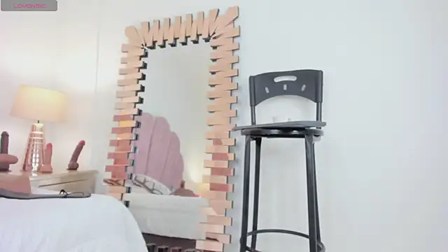 Snapshot of Daddysgirl1_ chatting on October 2, 9:11 pm Daddysgirl1 online show from October 2, 9:11 pm