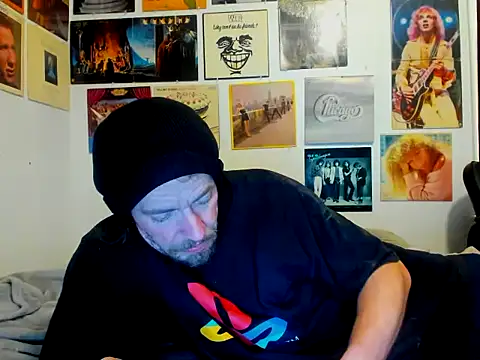 Snapshot of cloudyystar666 chatting on December 17, 2:45 pm cloudyystar666 online show from December 17, 2:45 pm