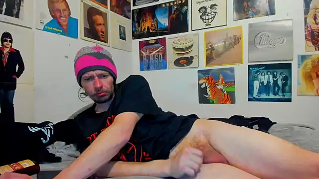 Snapshot of cloudyystar666 chatting on February 6, 12:19 pm cloudyystar666 online show from February 6, 12:19 pm