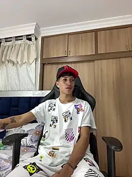  CamiloBass online show from February 3, 12:53 am