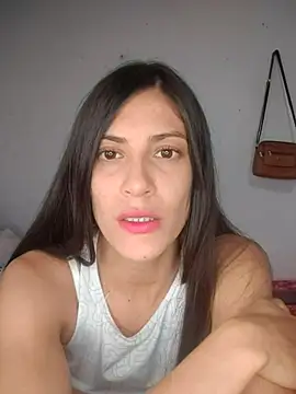 Snapshot of aleja_2024 chatting on March 14, 10:16 pm aleja 2024 online show from March 14, 10:16 pm