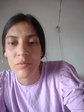 Snapshot of aleja_2024 chatting on October 4, 7:45 pm aleja 2024 online show from October 4, 7:45 pm