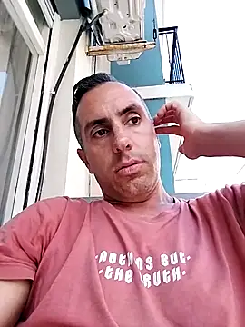Snapshot of HELL_FIRE chatting on February 7, 2:26 pm HELL FIRE online show from February 7, 2:26 pm