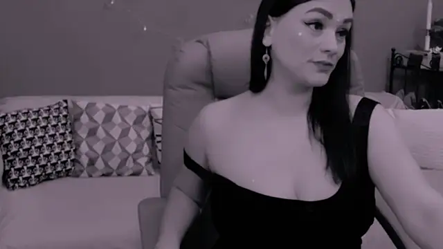 ChantalLion online show from December 20, 8:28 am