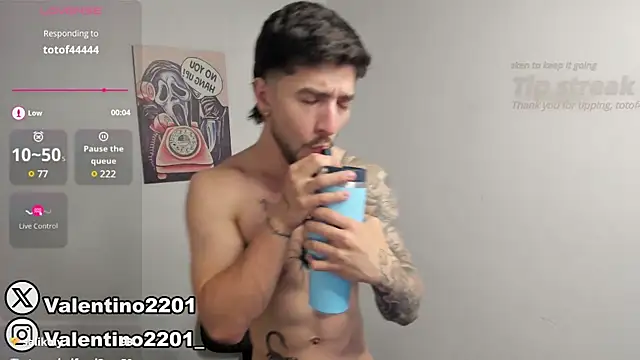 Valentino Xander online show from March 1, 4:15 am