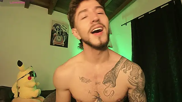 Valentino Xander online show from March 21, 5:43 am