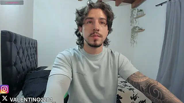 Valentino Xander online show from October 13, 11:49 pm