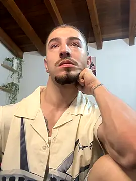 Valentino Xander online show from November 14, 12:20 am