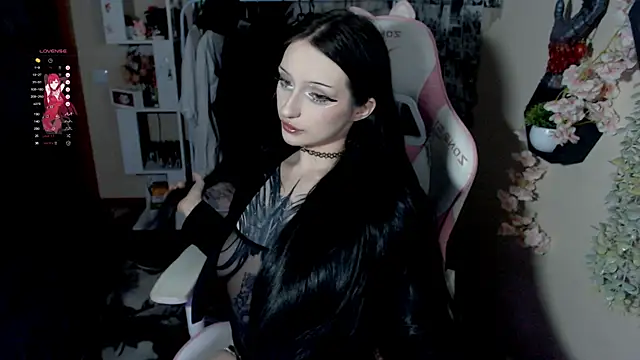 Snapshot of hikmurr chatting on December 5, 8:22 pm hikmurr online show from December 5, 8:22 pm