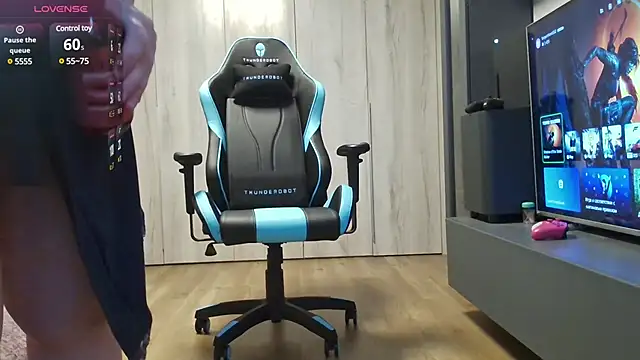 Snapshot of MilaaMilaa chatting on January 20, 3:26 am MilaaMilaa online show from January 20, 3:26 am