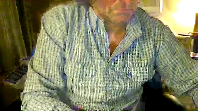 Snapshot of costanza7070 chatting on February 27, 4:41 am costanza7070 online show from February 27, 4:41 am