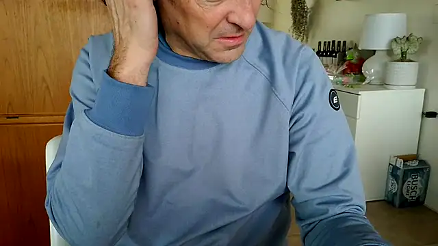 Snapshot of costanza7070 chatting on March 16, 4:45 pm costanza7070 online show from March 16, 4:45 pm