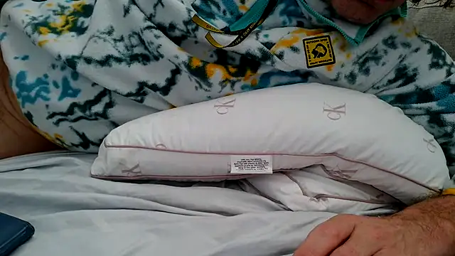 Snapshot of costanza7070 chatting on March 21, 9:45 pm costanza7070 online show from March 21, 9:45 pm