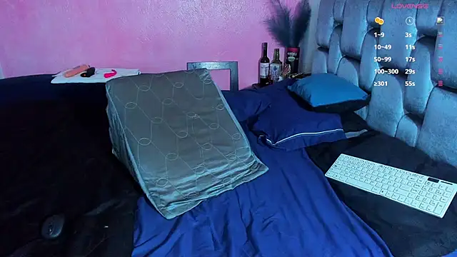 Snapshot of Piggy_Eddy chatting on March 1, 1:11 am Piggy Eddy online show from March 1, 1:11 am