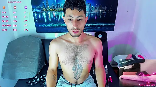 Snapshot of Piggy_Eddy chatting on September 17, 9:05 pm Piggy Eddy online show from September 17, 9:05 pm