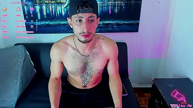 Snapshot of Piggy_Eddy chatting on September 29, 1:00 am Piggy Eddy online show from September 29, 1:00 am