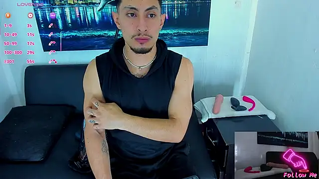 Snapshot of Piggy_Eddy chatting on October 11, 11:25 pm Piggy Eddy online show from October 11, 11:25 pm