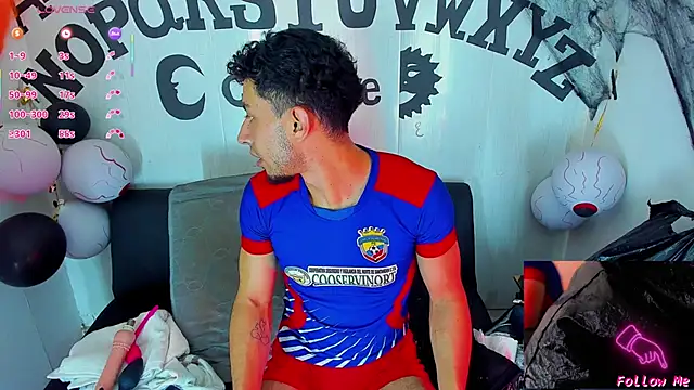 Snapshot of Piggy_Eddy chatting on October 28, 9:17 pm Piggy Eddy online show from October 28, 9:17 pm