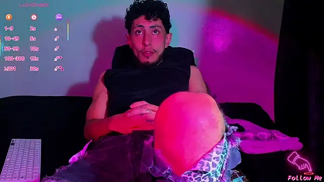 Piggy Eddy online show from February 24, 4:32 am