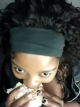 bigbootyboohle online show from December 12, 5:59 pm