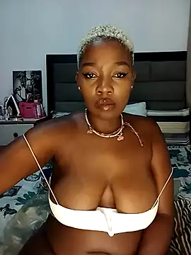 bigbootyboohle online show from January 4, 11:38 pm