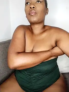 bigbootyboohle online show from October 17, 7:11 am