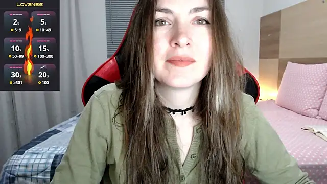 Snapshot of Naughty_Annn chatting on June 19, 3:33 am Naughty Annn online show from June 19, 3:33 am