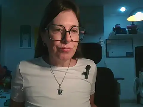 Snapshot of Calentandote chatting on June 16, 10:40 am Calentandote online show from June 16, 10:40 am