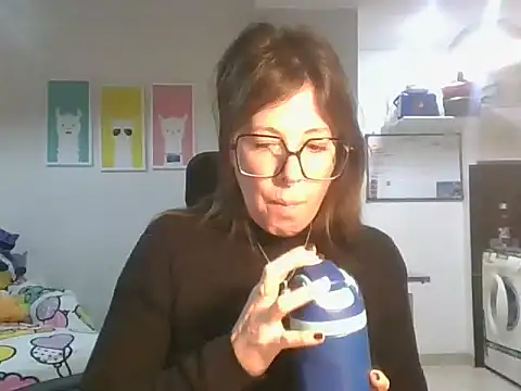 Snapshot of Calentandote chatting on July 3, 9:05 am Calentandote online show from July 3, 9:05 am