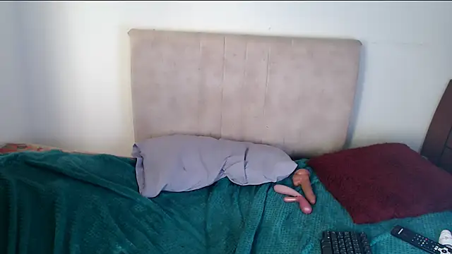 gatitaa777 online show from March 31, 1:00 pm