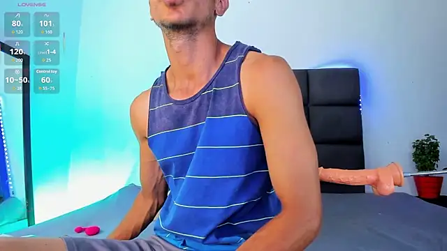 Snapshot of steven_hott8 chatting on October 30, 7:03 pm steven hott8 online show from October 30, 7:03 pm