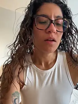 ValeriEvan online show from November 24, 8:30 pm