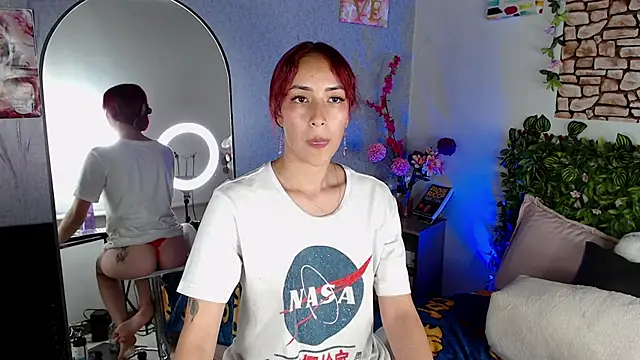 Snapshot of Cassie_fletcher_ chatting on December 27, 12:07 am Cassie fletcher online show from December 27, 12:07 am