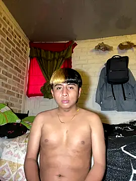 Snapshot of FlpGmz chatting on October 1, 8:15 pm FlpGmz online show from October 1, 8:15 pm