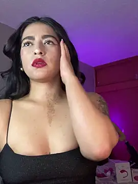 Cleopatracute  online show from January 6, 2:26 am