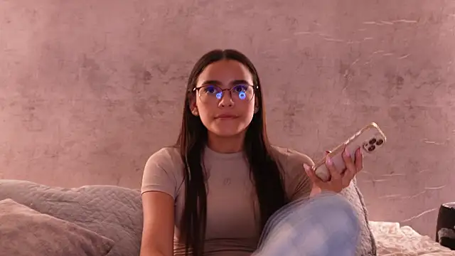 Nicky and Blake online show from March 4, 12:16 am