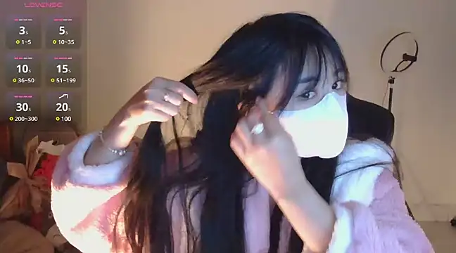 Snapshot of TimmyZi chatting on December 18, 3:11 pm TimmyZi online show from December 18, 3:11 pm