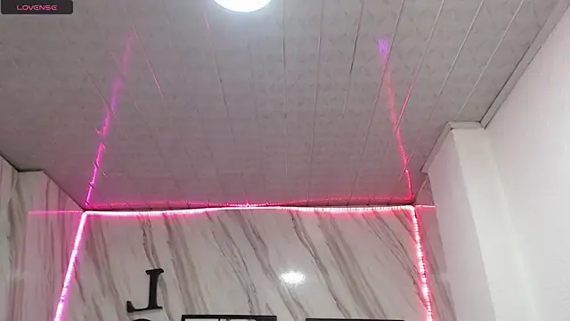 Snapshot of _samantha_b chatting on December 26, 12:49 pm samantha b online show from December 26, 12:49 pm