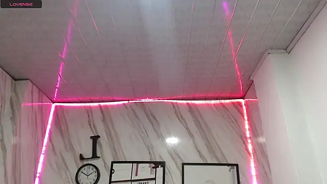 Snapshot of _samantha_b chatting on December 29, 12:34 pm samantha b online show from December 29, 12:34 pm