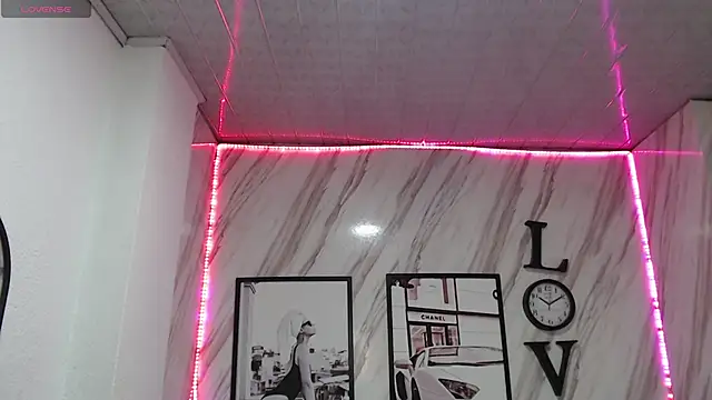 Snapshot of _samantha_b chatting on January 9, 12:41 pm samantha b online show from January 9, 12:41 pm