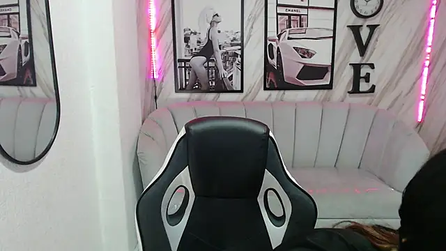 Snapshot of _samantha_b chatting on February 6, 12:59 pm samantha b online show from February 6, 12:59 pm