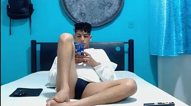 Dirtymatthew online show from February 3, 11:15 pm