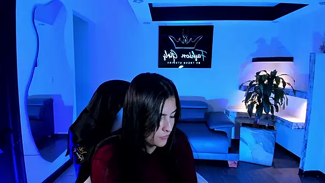 TifanyWhite  online show from December 10, 3:09 am