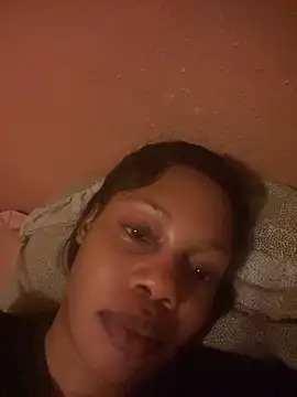 Snapshot of NAUGHTYSHALOTXX chatting on September 28, 5:18 pm NAUGHTYSHALOTXX online show from September 28, 5:18 pm