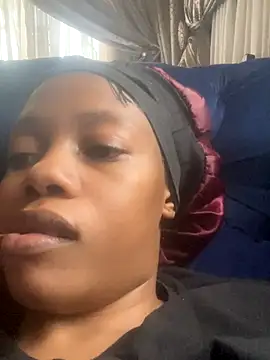 Snapshot of NAUGHTYSHALOTXX chatting on October 14, 10:05 am NAUGHTYSHALOTXX online show from October 14, 10:05 am