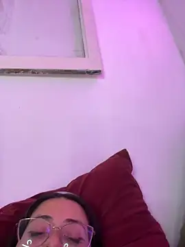 Snapshot of Mizztikaa chatting on February 17, 8:15 pm Mizztikaa online show from February 17, 8:15 pm