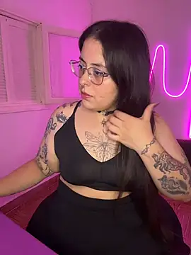 Snapshot of Mizztikaa chatting on March 31, 6:52 pm Mizztikaa online show from March 31, 6:52 pm